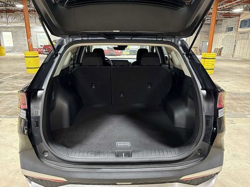 Used 2024 Kia Sportage LX image 11