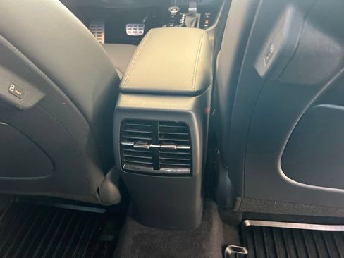 Certified 2023 Kia Niro EX Touring FWD image 19