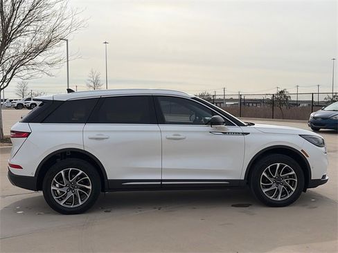 Used 2022 Lincoln Corsair AWD w/ Equipment Group 101A image 10