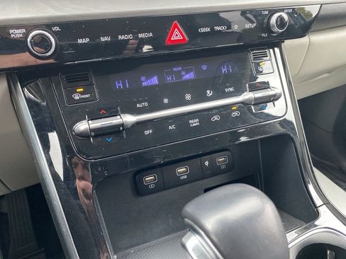 Used 2022 Kia Carnival SX image 43