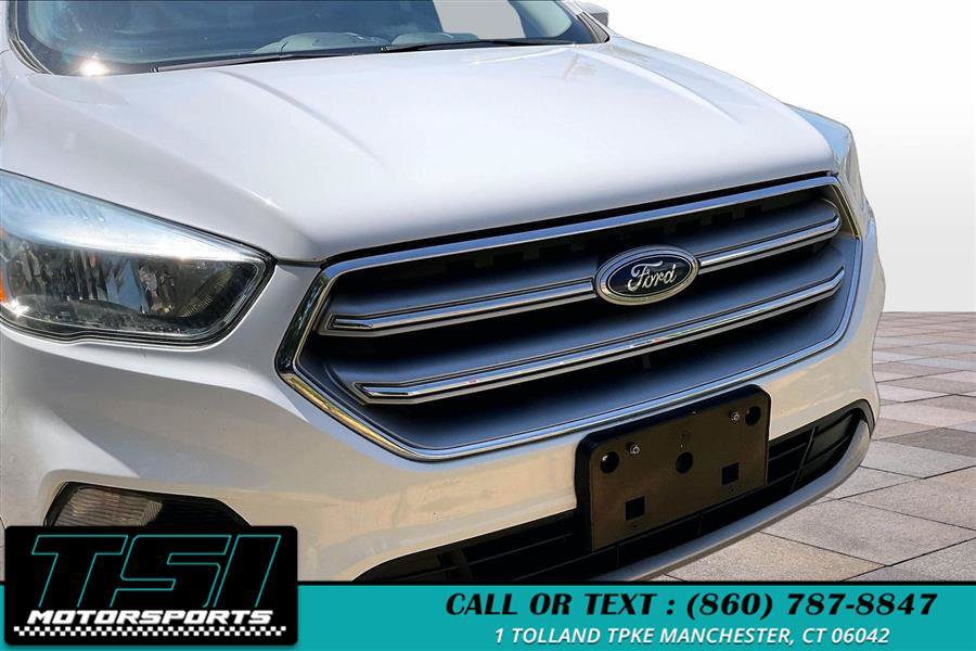 Used 2017 Ford Escape SE AWD/4WD image 28