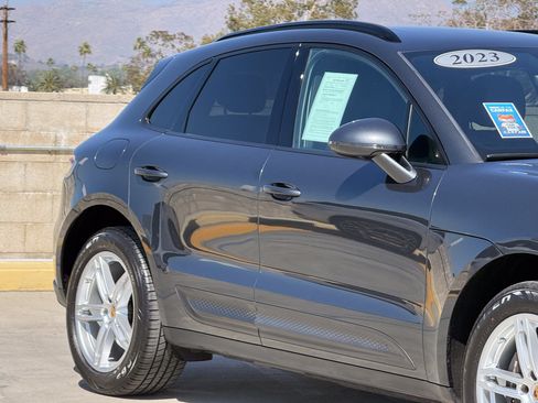 Used 2023 Porsche Macan AWD/4WD image 5