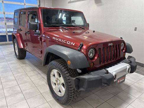 Used 2011 Jeep Wrangler Unlimited Sahara w/ Connectivity Group AWD/4WD image 5