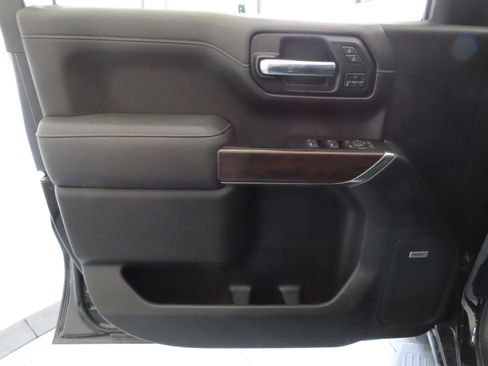 Used 2019 GMC Sierra 1500 SLT image 11