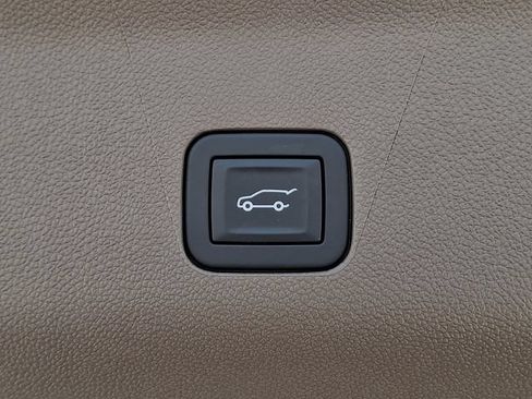 Used 2025 GMC Yukon Denali w/ LPO, Floor Liner Package AWD/4WD image 31