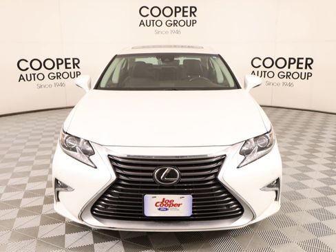 Used 2018 Lexus ES 350 w/ Premier Package image 9