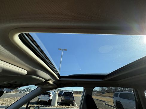 Used 2019 Subaru Forester Premium image 26