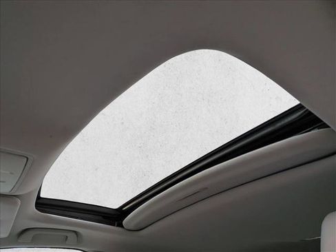 Used 2017 Acura RDX FWD w/ Advance Package image 13