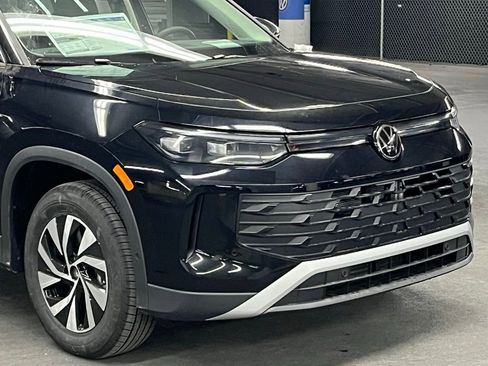 New 2026 Volkswagen Tiguan S image 40