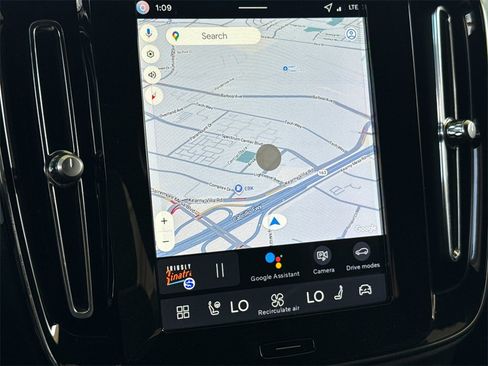 New 2026 Volvo XC40 B5 Ultra w/ Climate Package image 18