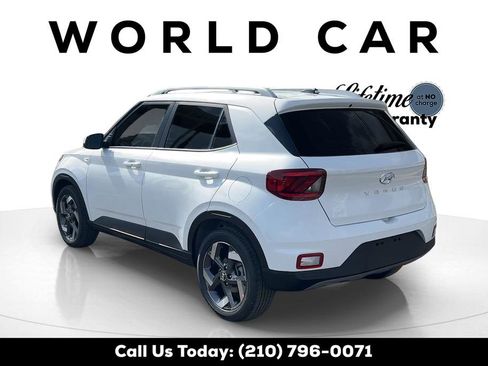 New 2026 Hyundai Venue SEL FWD image 5