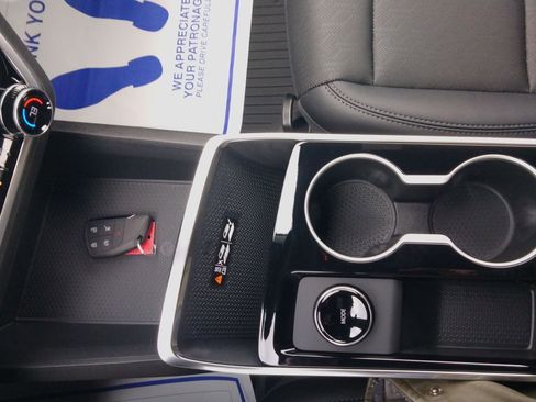 New 2026 Chevrolet Equinox LT w/ Convenience Package II image 23