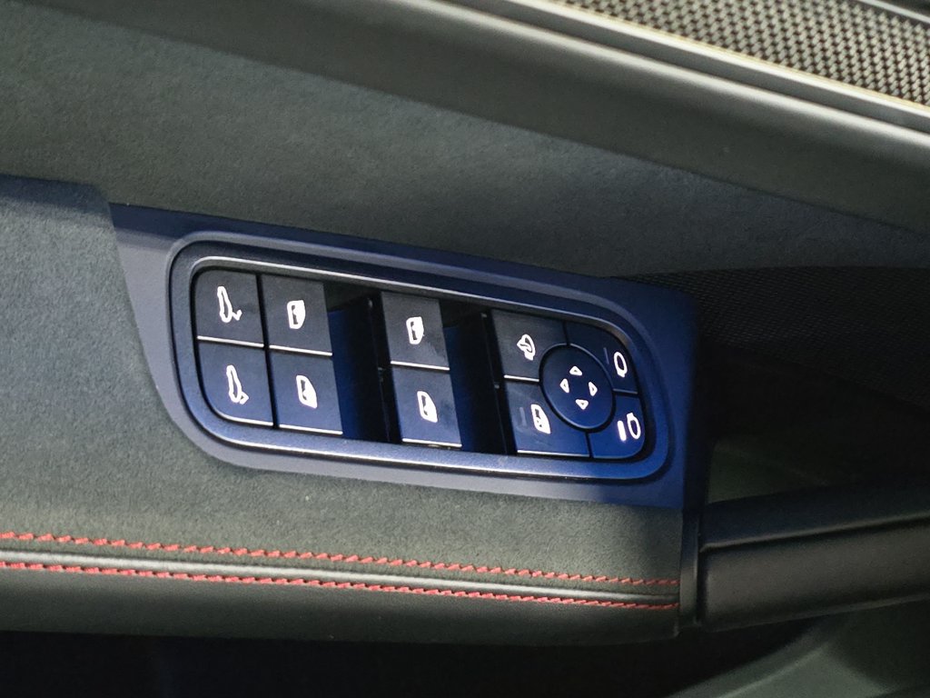 Certified 2026 Porsche Cayenne GTS AWD/4WD image 21