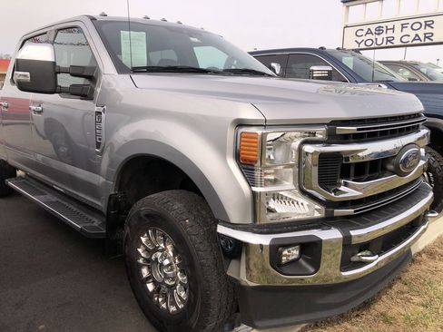 Used 2020 Ford F250 XLT w/ XLT Premium Package image 7