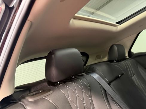Used 2023 Buick Envision Avenir AWD/4WD image 15
