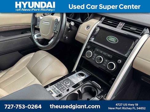 Used 2017 Land Rover Discovery HSE image 7