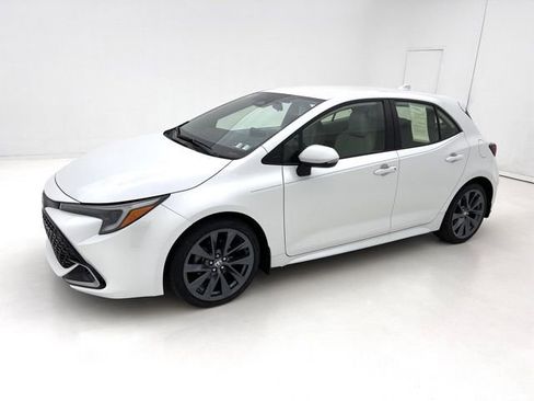 Used 2023 Toyota Corolla XSE FWD image 5