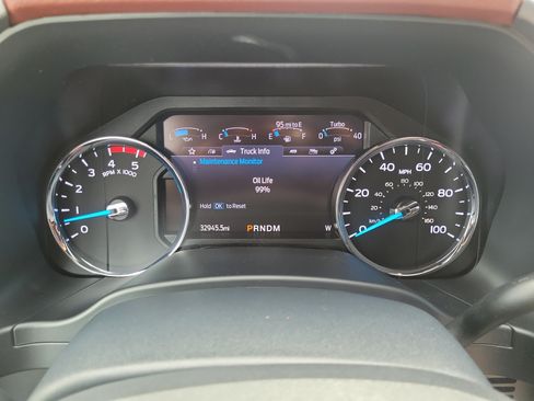 Used 2022 Ford F350 Platinum w/ FX4 Off-Road Package AWD/4WD image 24