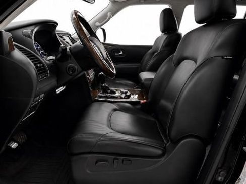 Used 2017 INFINITI QX80 4WD image 12