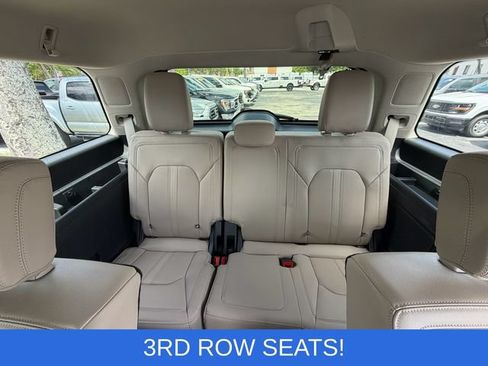 Used 2023 Ford Expedition Limited RWD image 11