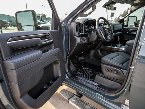 New 2026 Chevrolet Silverado 3500 LT image 26