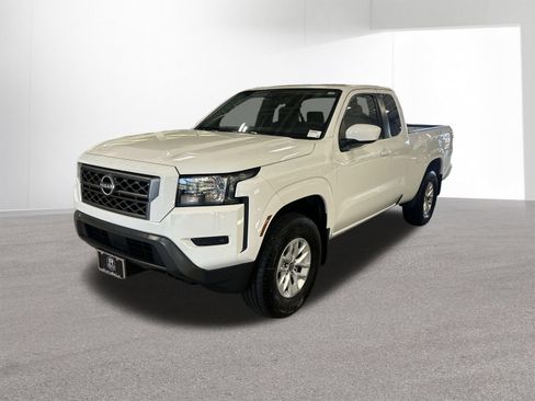 Certified 2024 Nissan Frontier SV w/ Technology Package AWD/4WD image 11