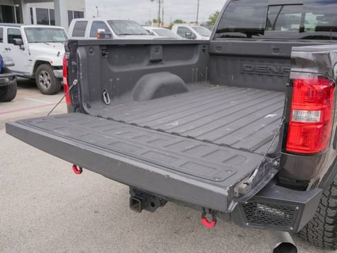 Used 2016 GMC Sierra 2500 Denali w/ Duramax Plus Package AWD/4WD image 11
