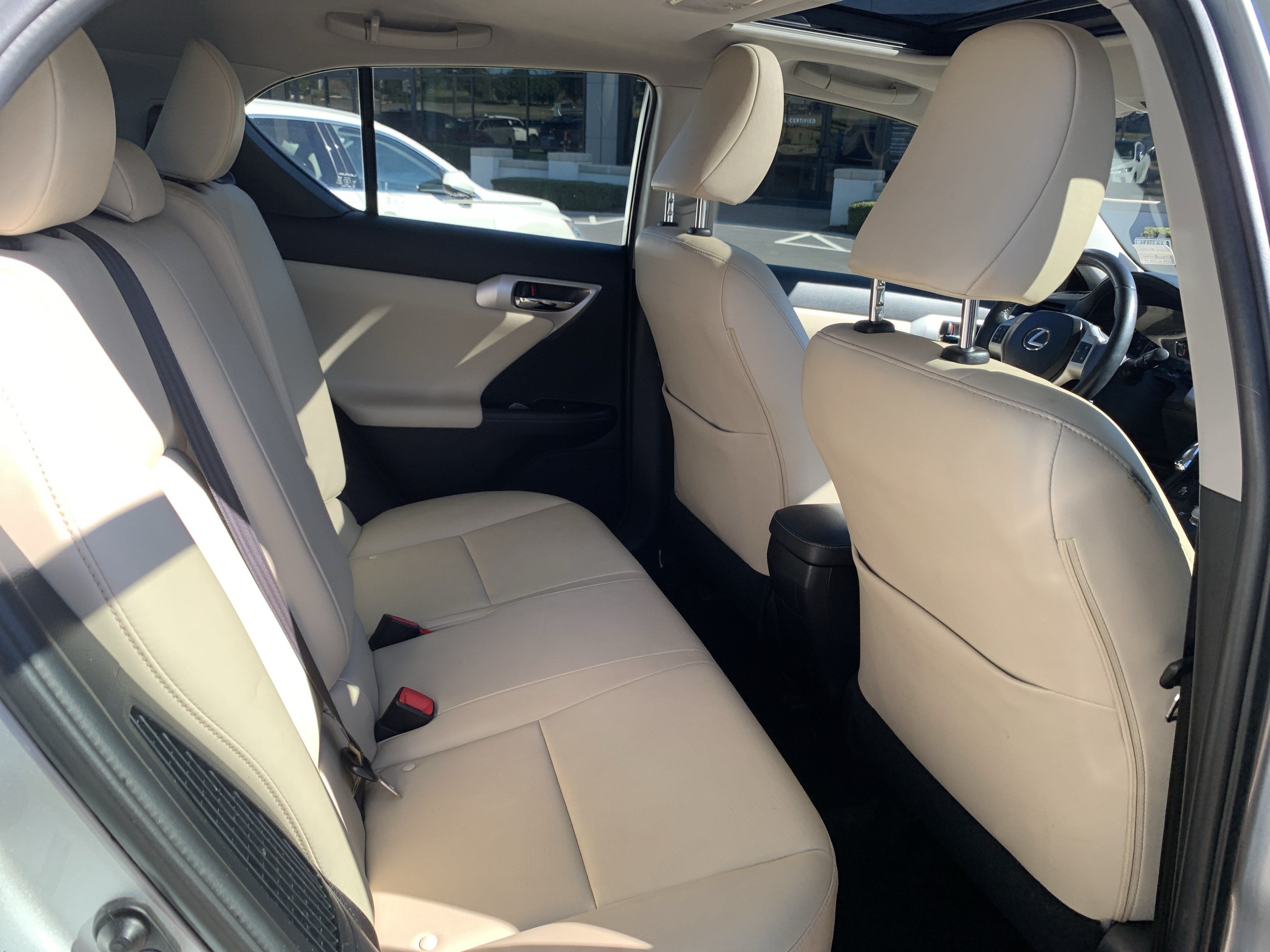 Used 2013 Lexus CT 200h FWD image 33