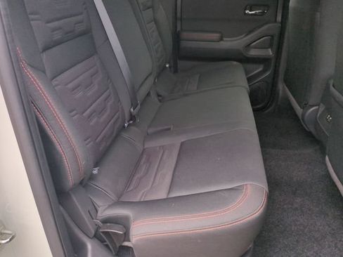 Used 2025 Nissan Frontier PRO-4X w/ Black Accent Package AWD/4WD image 17