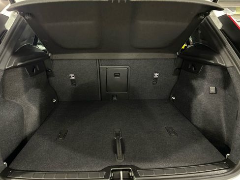 Used 2026 Volvo XC40 B5 Plus w/ Protection Package Premier AWD/4WD image 25