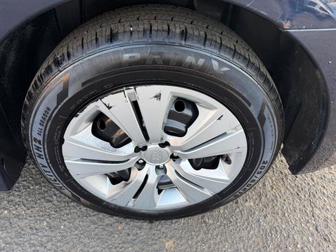 Used 2012 Subaru Legacy 2.5i image 24