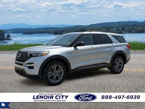 Used 2023 Ford Explorer XLT w/ Equipment Group 202A AWD/4WD image 7