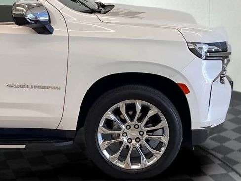 Certified 2023 Chevrolet Suburban Premier image 9
