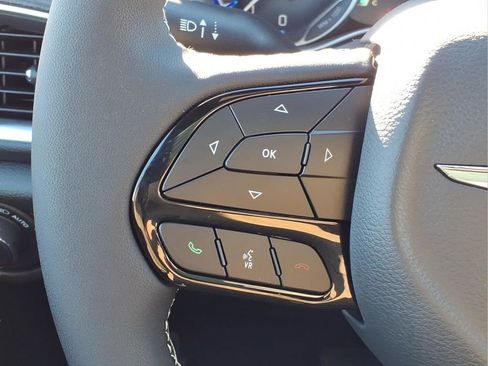 New 2026 Chrysler Pacifica Limited w/ Uconnect Theater Family Group image 34