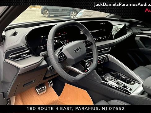 New 2025 Audi SQ5 Premium Plus image 6