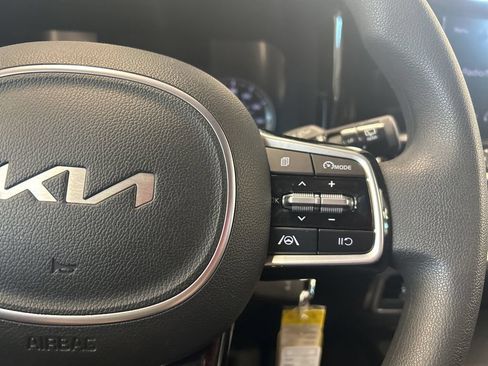 Certified 2023 Kia Sorento LX AWD/4WD image 27