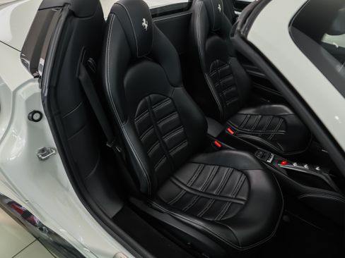 Used 2018 Ferrari 488 Spider RWD image 47