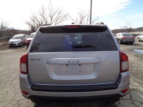 Used 2016 Jeep Compass Sport w/ Power Value Group AWD/4WD image 4