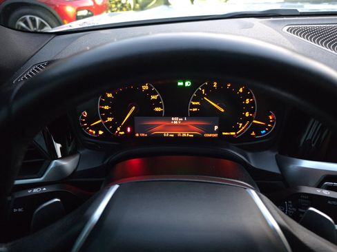 Used 2019 BMW 330i xDrive Sedan w/ Driving Assistance Package image 50