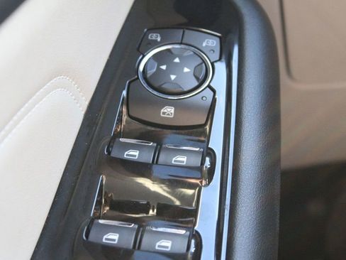 Used 2017 Ford Edge Titanium w/ Equipment Group 301A image 25