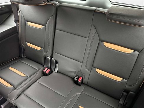 Used 2023 GMC Yukon AT4 w/ Technology Package image 13