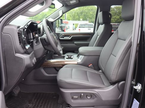 New 2026 Chevrolet Silverado 2500 LT w/ Z71 Chrome Sport Edition AWD/4WD image 5