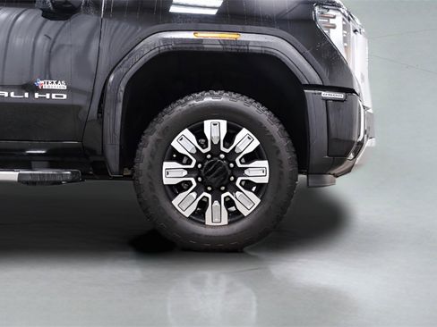 Used 2025 GMC Sierra 2500 Denali w/ Denali Reserve Package image 7