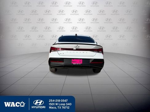 Used 2025 Hyundai Elantra SEL image 6