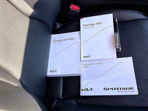 Used 2023 Kia Sportage EX image 10