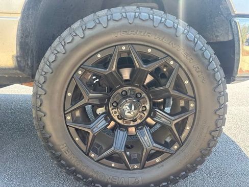 Used 2010 Ford F150 XLT RWD image 4