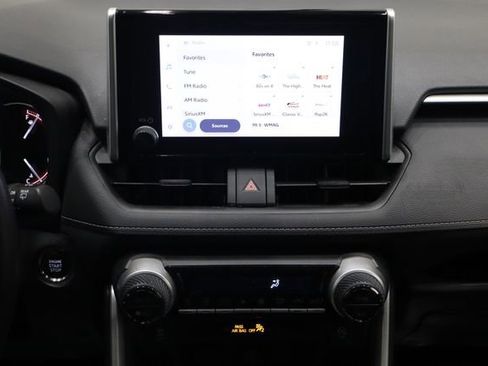 Used 2023 Toyota RAV4 XLE image 31