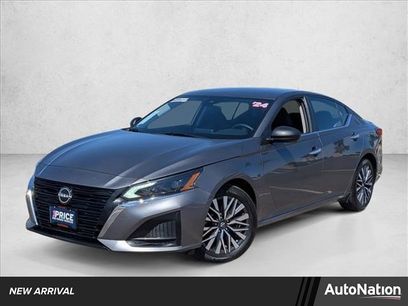 Used 2024 Nissan Altima 2.5 SV