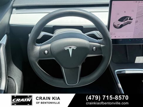 Used 2021 Tesla Model Y Long Range AWD/4WD image 11