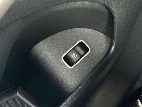 New 2026 Mercedes-Benz GLE 350 4MATIC image 18